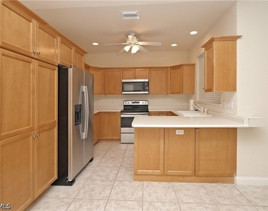 32 Heritage Way - Photo Thumbnail 8