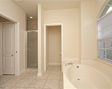 32 Heritage Way - Photo Thumbnail 14