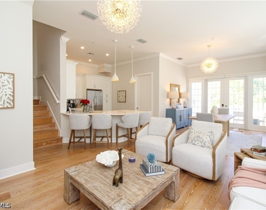 453 8th Avenue S - Photo Thumbnail 22