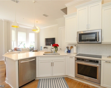 453 8th Avenue S - Photo Thumbnail 19