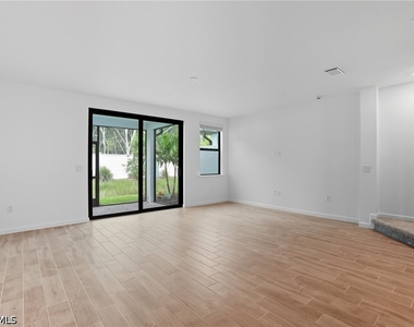 27881 Radiant Court - Photo Thumbnail 6
