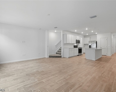 27881 Radiant Court - Photo Thumbnail 7