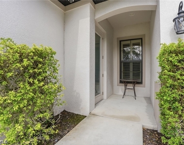 1311 Jaybird Way - Photo Thumbnail 5