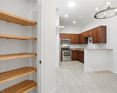 1311 Jaybird Way - Photo Thumbnail 11