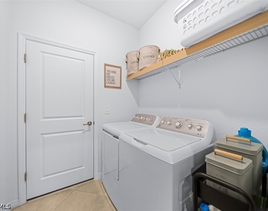 2356 Dragonfruit Way - Photo Thumbnail 24