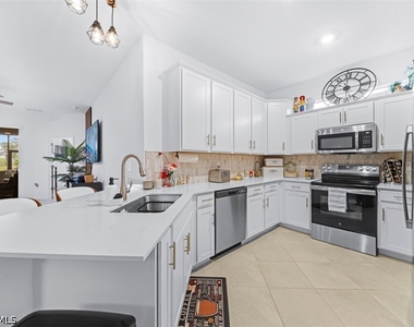 2356 Dragonfruit Way - Photo Thumbnail 13