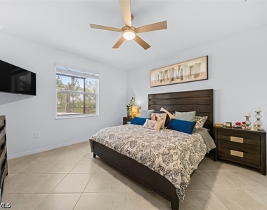 2356 Dragonfruit Way - Photo Thumbnail 18