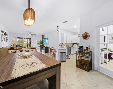 2356 Dragonfruit Way - Photo Thumbnail 8
