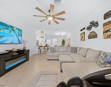 2356 Dragonfruit Way - Photo Thumbnail 16