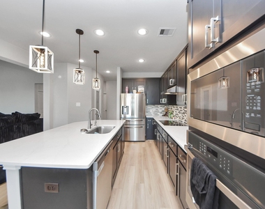 16735 Rockwall Street - Photo Thumbnail 8