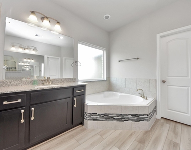16735 Rockwall Street - Photo Thumbnail 18