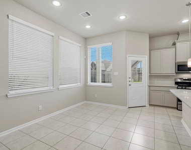 8734 Laurel Crest Drive - Photo Thumbnail 10