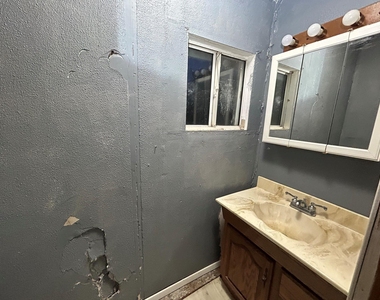 221 S Central Avenue - Photo Thumbnail 32