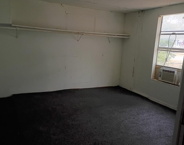 221 S Central Avenue - Photo Thumbnail 15