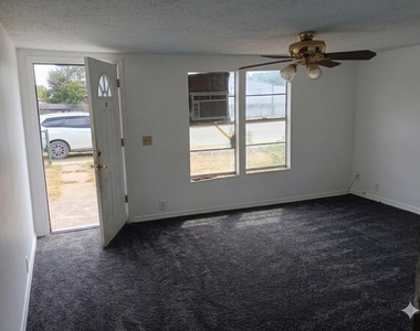 221 S Central Avenue - Photo Thumbnail 13