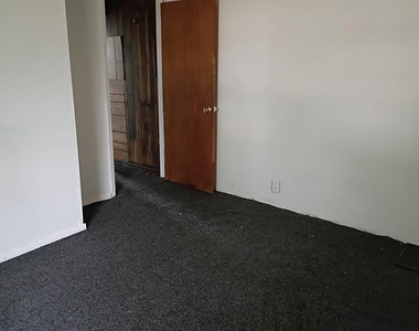 221 S Central Avenue - Photo Thumbnail 16