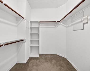 1470 Sherwood Park Circle - Photo Thumbnail 29