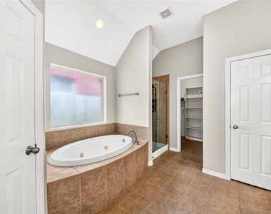 1470 Sherwood Park Circle - Photo Thumbnail 26