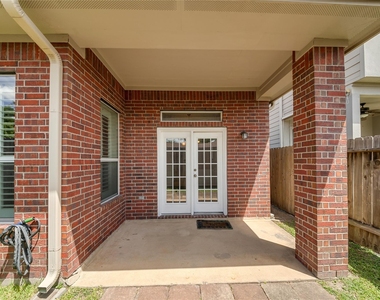1470 Sherwood Park Circle - Photo Thumbnail 32