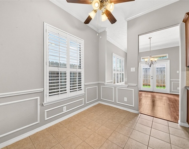 1470 Sherwood Park Circle - Photo Thumbnail 11