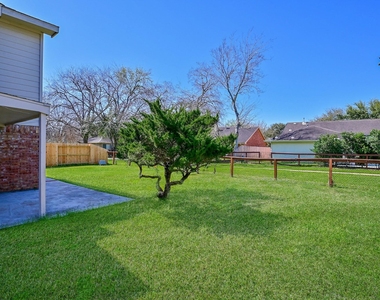 3410 Streamside Lane - Photo Thumbnail 10
