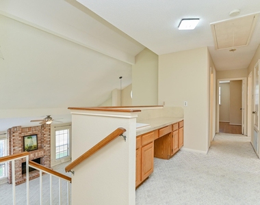 3410 Streamside Lane - Photo Thumbnail 32