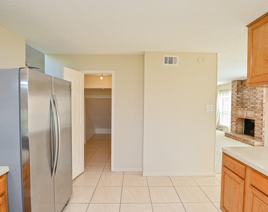 3410 Streamside Lane - Photo Thumbnail 22