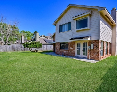 3410 Streamside Lane - Photo Thumbnail 8