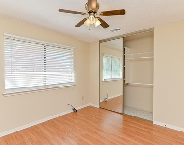 3410 Streamside Lane - Photo Thumbnail 46