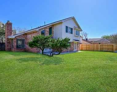 3410 Streamside Lane - Photo Thumbnail 9
