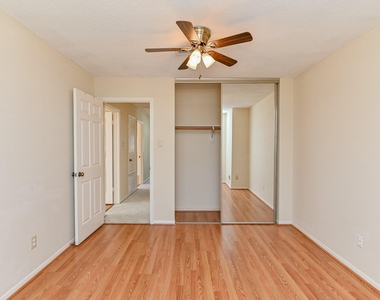 3410 Streamside Lane - Photo Thumbnail 45