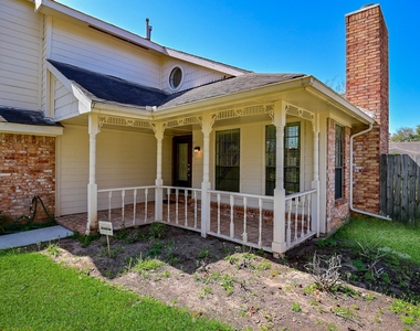 3410 Streamside Lane - Photo Thumbnail 4