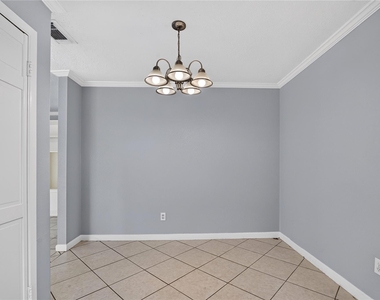7622 Bubbling Spring Lane - Photo Thumbnail 8