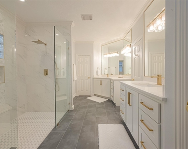 13907 Marble Creek Court - Photo Thumbnail 17