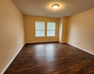 5307 Dandelion Meadow Lane - Photo Thumbnail 23