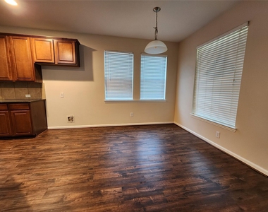 5307 Dandelion Meadow Lane - Photo Thumbnail 11