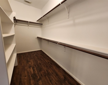5307 Dandelion Meadow Lane - Photo Thumbnail 14