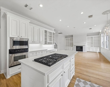 4601 Mimosa Drive - Photo Thumbnail 9