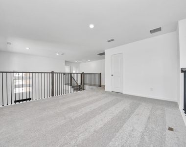 9223 Willowbank Gap Lane - Photo Thumbnail 38