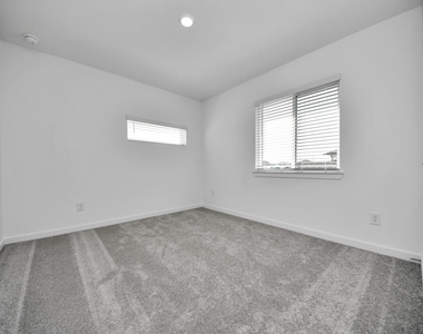 9223 Willowbank Gap Lane - Photo Thumbnail 33