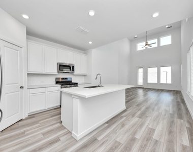 9223 Willowbank Gap Lane - Photo Thumbnail 11