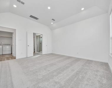9223 Willowbank Gap Lane - Photo Thumbnail 26