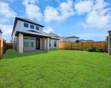 9223 Willowbank Gap Lane - Photo Thumbnail 41