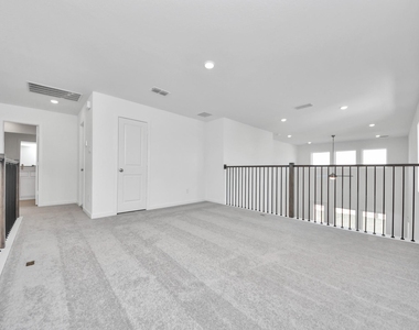 9223 Willowbank Gap Lane - Photo Thumbnail 37