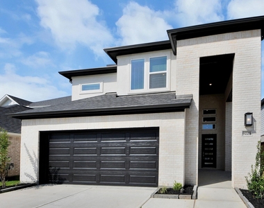 9223 Willowbank Gap Lane - Photo Thumbnail 3