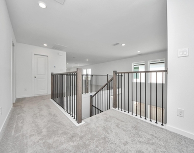 9223 Willowbank Gap Lane - Photo Thumbnail 35