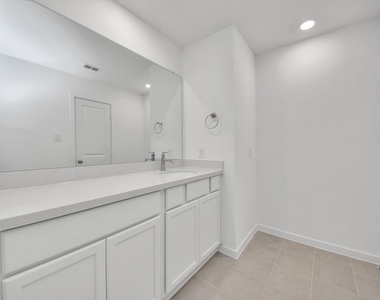 9223 Willowbank Gap Lane - Photo Thumbnail 36