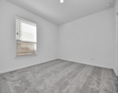 9223 Willowbank Gap Lane - Photo Thumbnail 6
