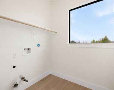 6328 Sidney Street - Photo Thumbnail 10