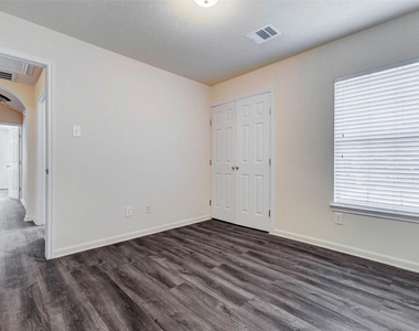 26603 Summerbend Hollow Lane - Photo Thumbnail 40